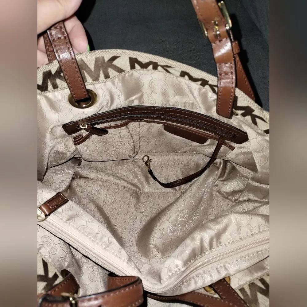 Michael Kors Jet Set Monogram Tote